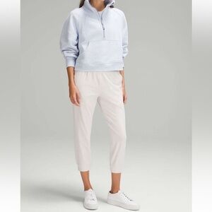 Lululemon Soft Jersey Classic-Fit Mid-Rise Cropped Jogger